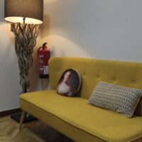 Sala de espera del centro de Príncipe de Vergara - El Olivo Psicoterapia Humanista Madrid